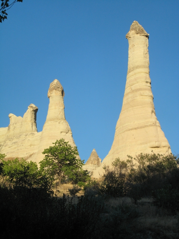 Fairy chimney rock formations, Goreme, Cappadocia Turkey 14.jpg - Goreme, Cappadocia, Turkey